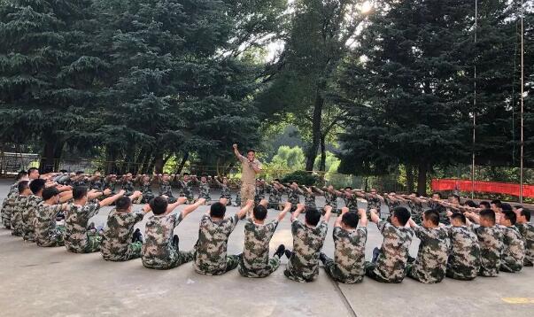 西馳電氣2019銷售中心年中會議暨團(tuán)隊(duì)拓展活動(dòng)圓滿結(jié)束(圖6)