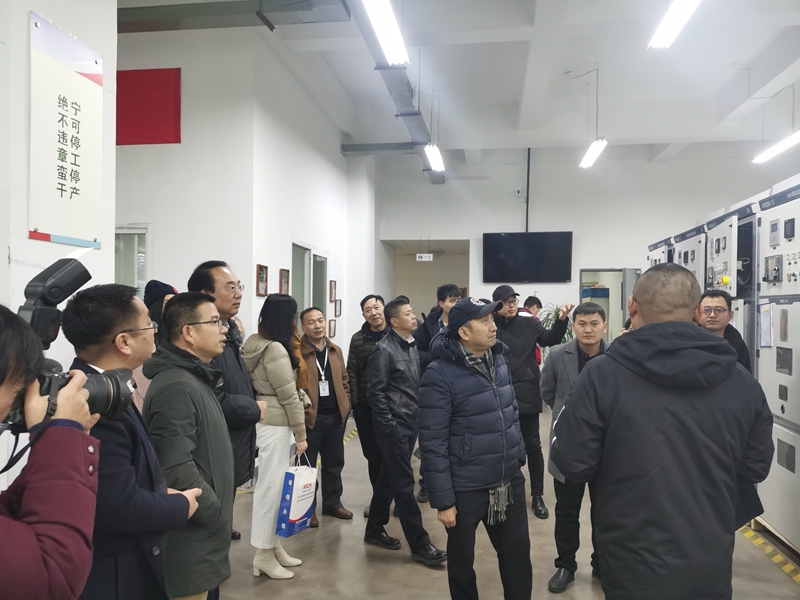 西安理工大學(xué)EMBA西安校友會|西馳電氣研習(xí)暨2021年迎新年會圓滿成功(圖14) 西安理工大學(xué)EMBA西安校友會|西馳電氣研習(xí)暨2021年迎新年會圓滿成功(圖14)