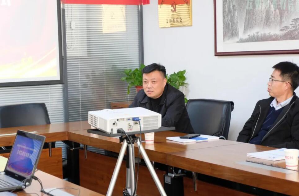 西馳電氣攜手老電工，戰(zhàn)略合作，共謀發(fā)展！(圖5)